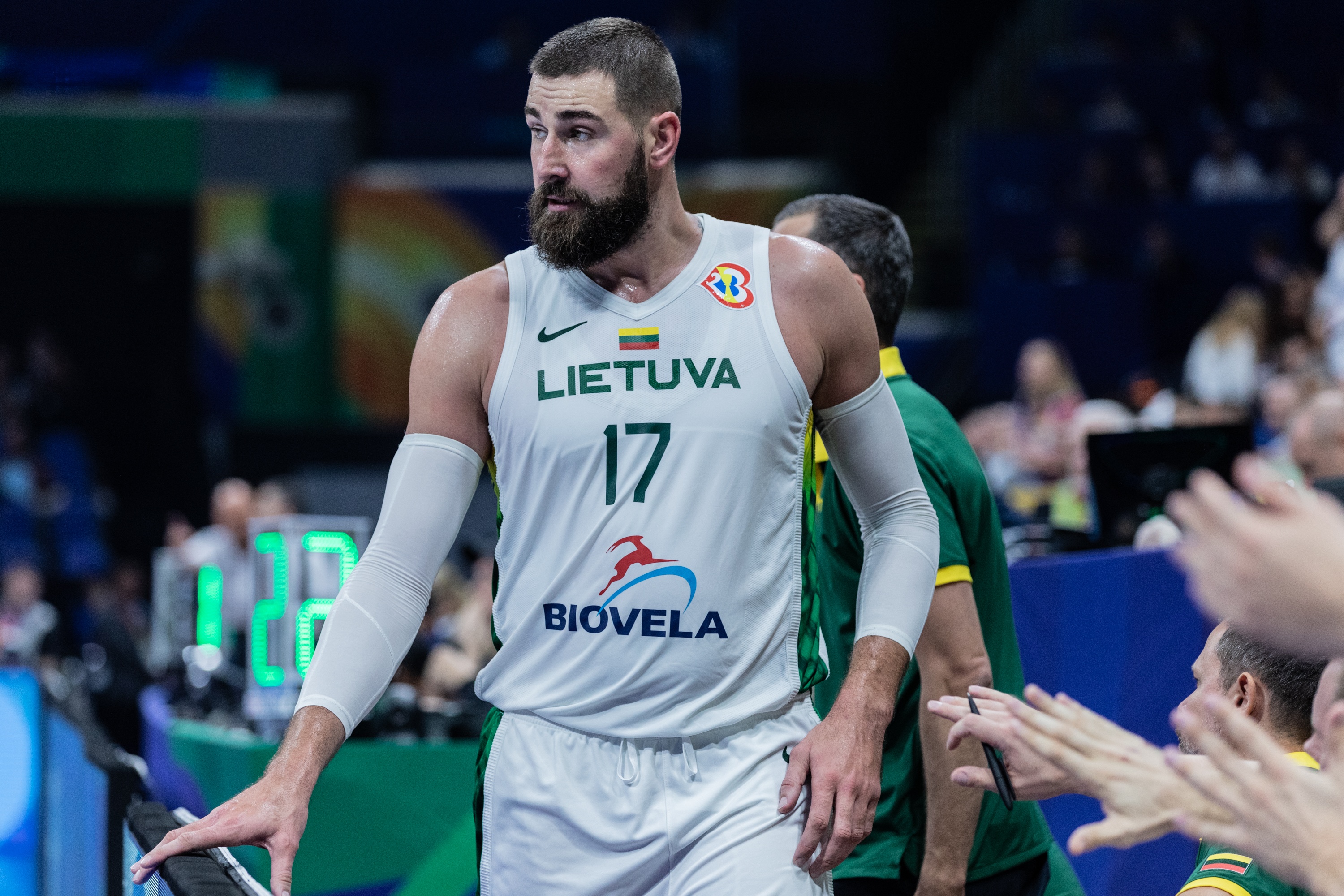 九游体育-立陶宛主帅：瓦兰和乔库巴蒂斯是立陶宛篮球的一切&amp;国家英雄