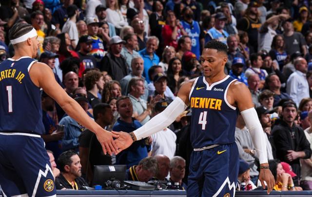 j9-韦少真成毒药？两战18中2坑苦约基奇：掘金板凳告急